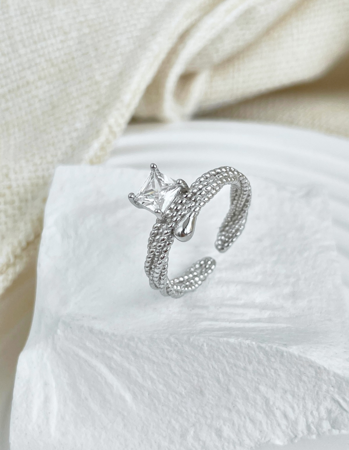 Empress Embrace Ring